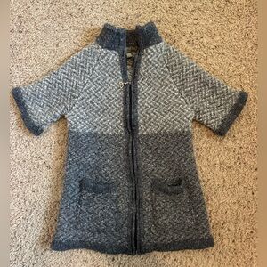 Inis Crafts Gray  100% Wool Zip front Cardigan Size Medium